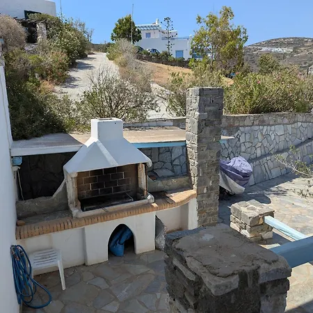 Vounali Stone House *